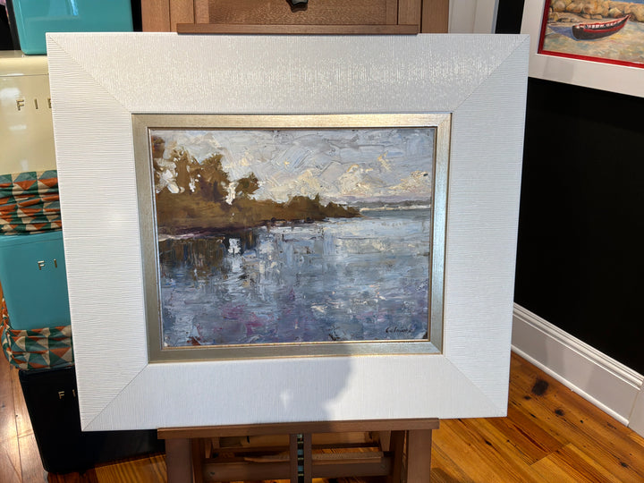 Large ribbed white frame scene