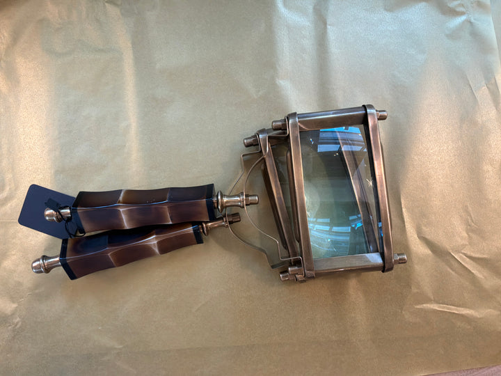 Brown rectangular magnifyer