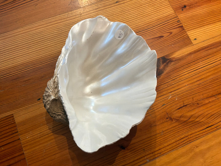 Clam shell